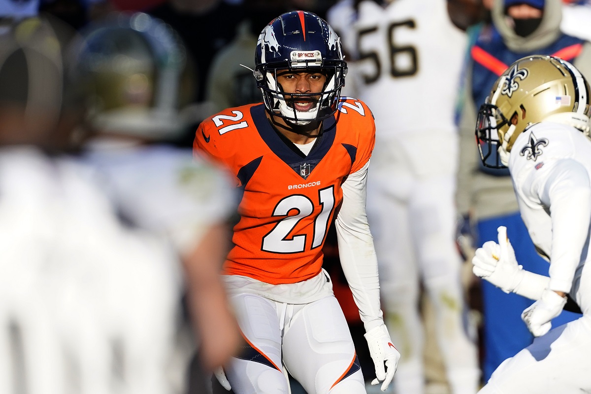 Denver Cornerback A. J. Bouye wird suspendiert Daily Huddle